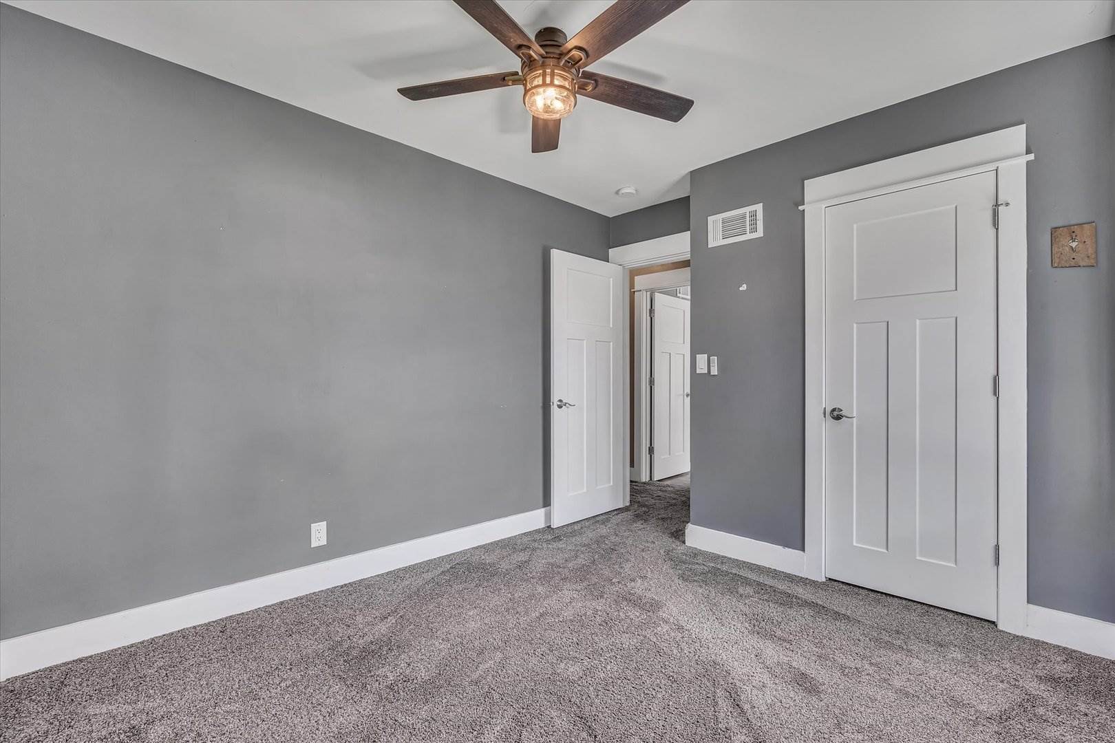 2420 Madison Street, Davenport, IA 52804