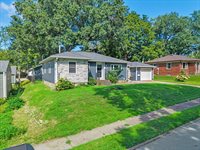 2420 Madison Street, Davenport, IA 52804