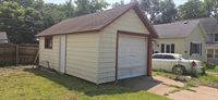 905 South 5th Street, Clinton, IA 52732