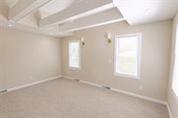 242 East Gauer Cir, Milwaukee, WI 53207