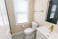242 East Gauer Cir, Milwaukee, WI 53207
