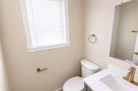 242 East Gauer Cir, Milwaukee, WI 53207