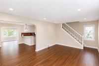 242 East Gauer Cir, Milwaukee, WI 53207