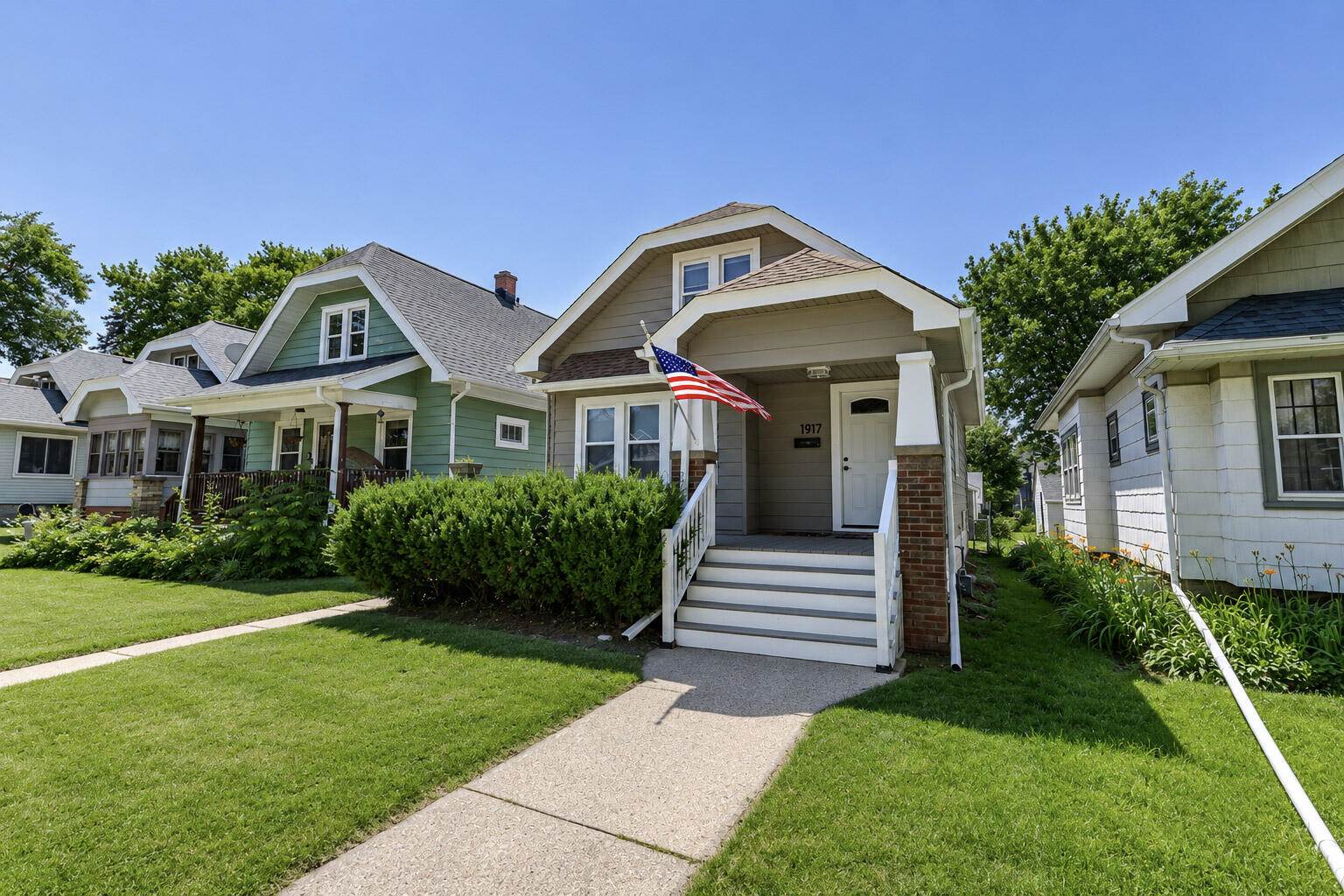 1917 South 71st St, West Allis, WI 53219
