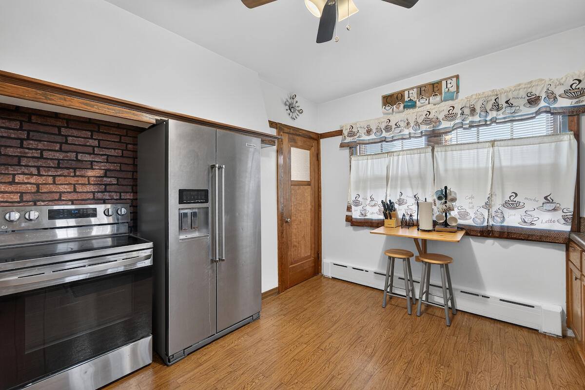 3364 South 17th St, Milwaukee, WI 53215