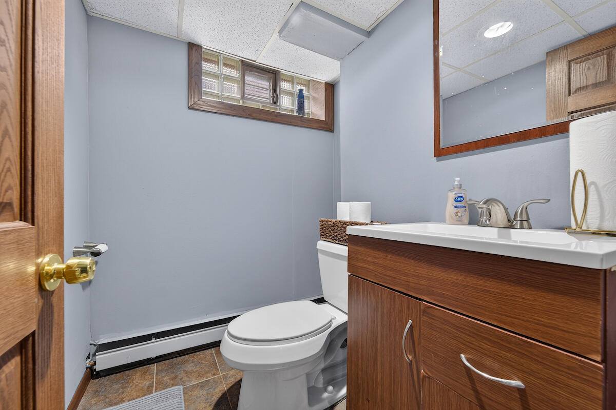 3364 South 17th St, Milwaukee, WI 53215