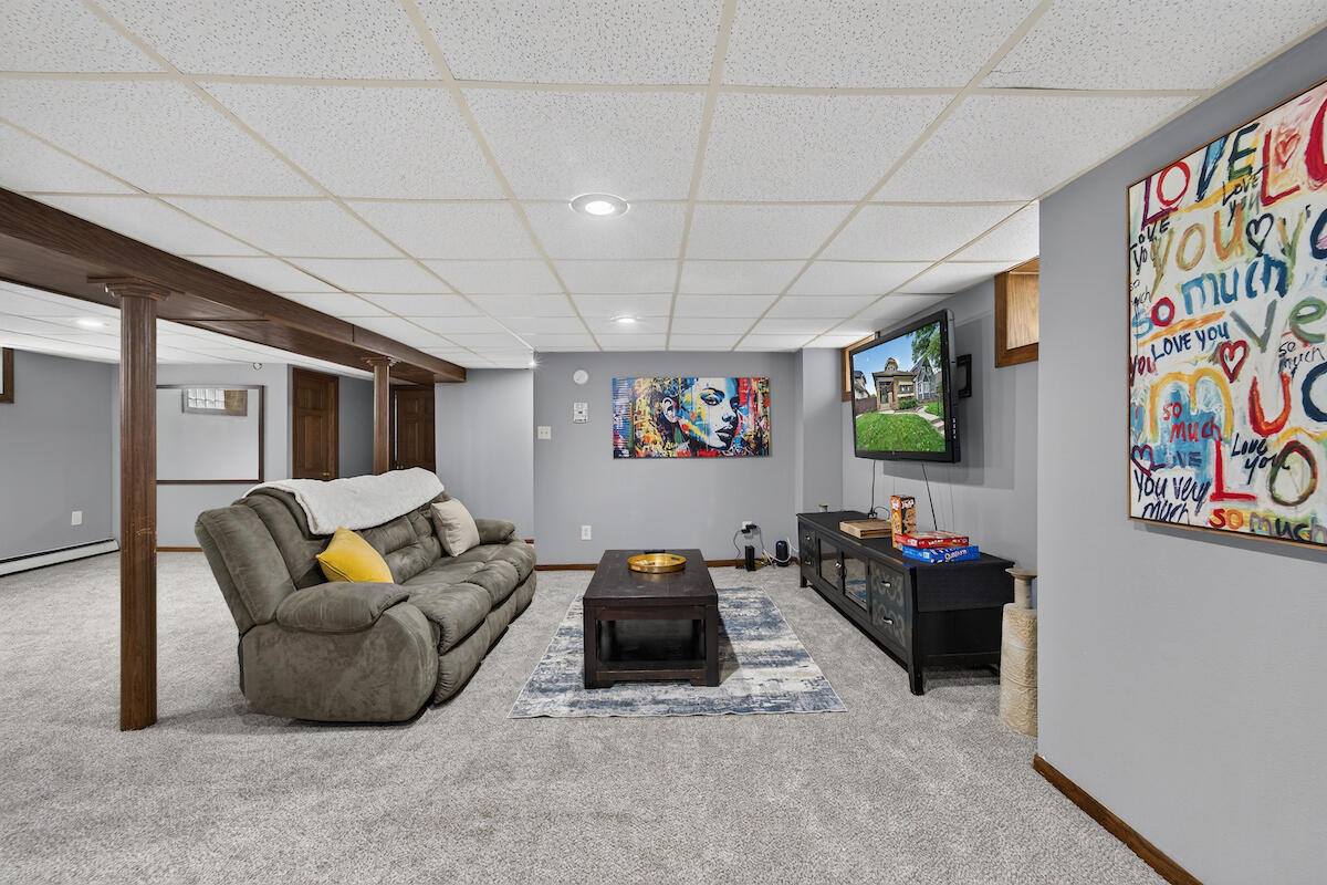 3364 South 17th St, Milwaukee, WI 53215