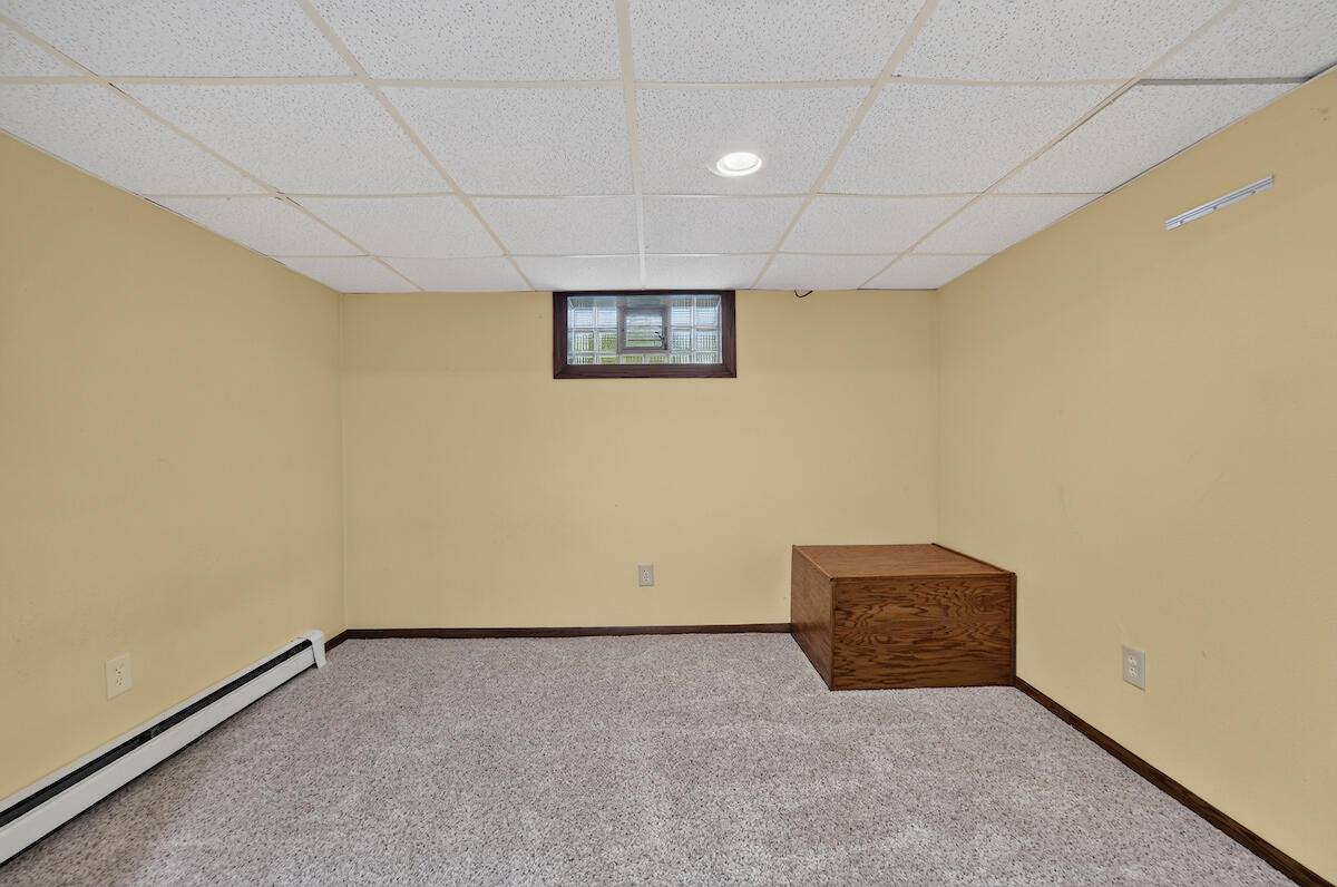 3364 South 17th St, Milwaukee, WI 53215