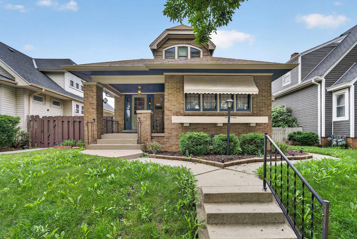 3364 South 17th St, Milwaukee, WI 53215