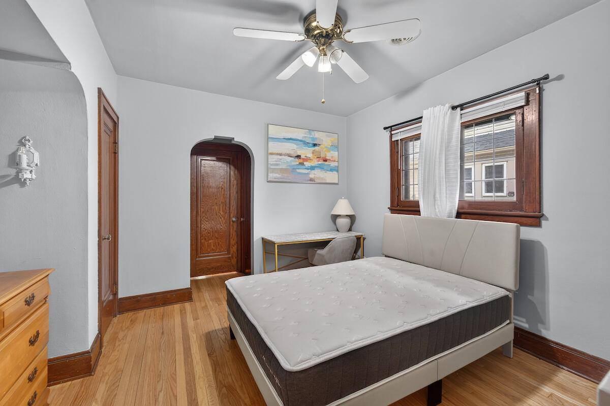 3364 South 17th St, Milwaukee, WI 53215