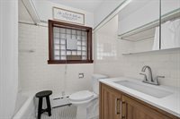 3364 South 17th St, Milwaukee, WI 53215