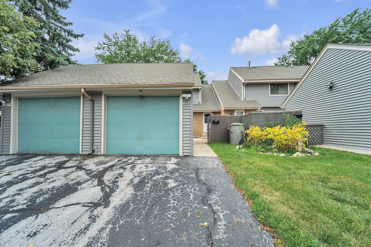 4869 South 19th St, Milwaukee, WI 53221
