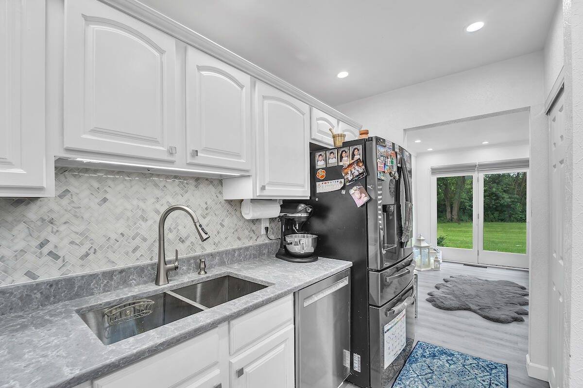 4869 South 19th St, Milwaukee, WI 53221