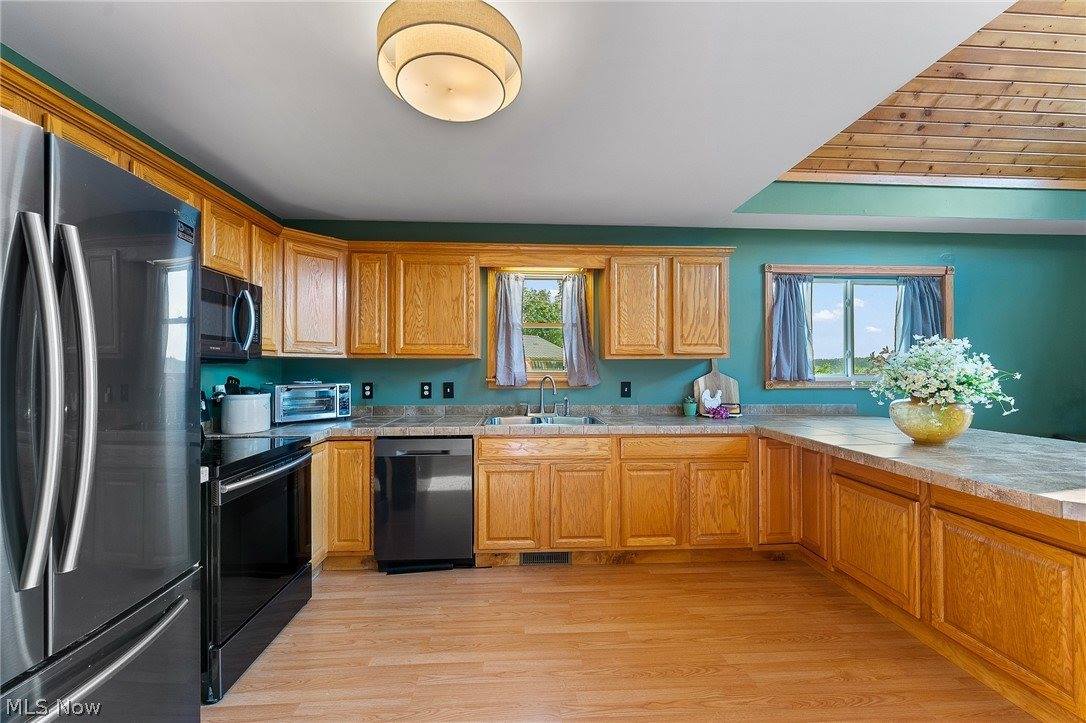 4142 Salineville Road NE, Carrollton, OH 44615
