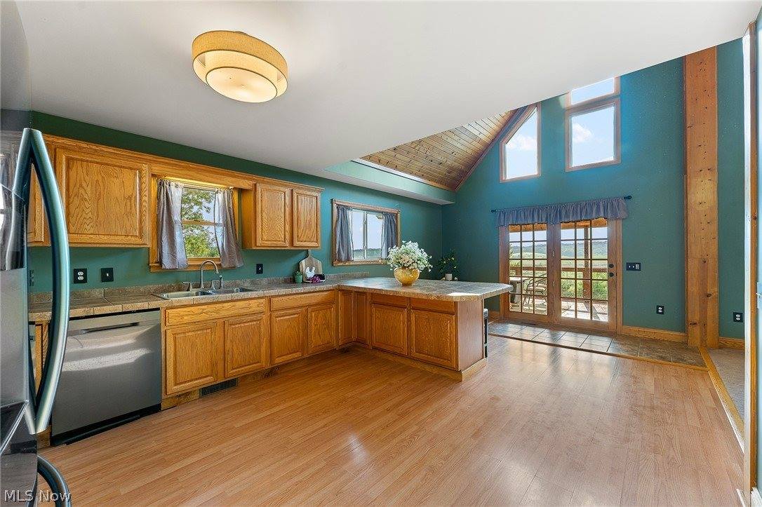 4142 Salineville Road NE, Carrollton, OH 44615