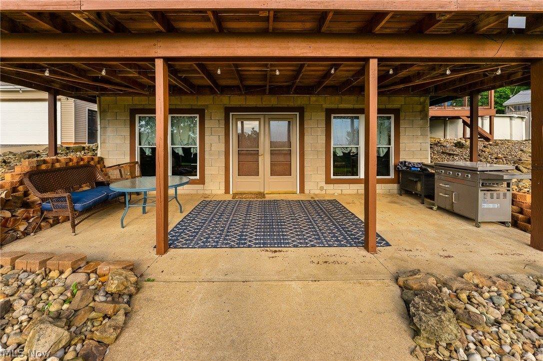 4142 Salineville Road NE, Carrollton, OH 44615
