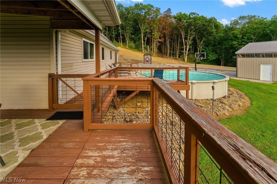 4142 Salineville Road NE, Carrollton, OH 44615
