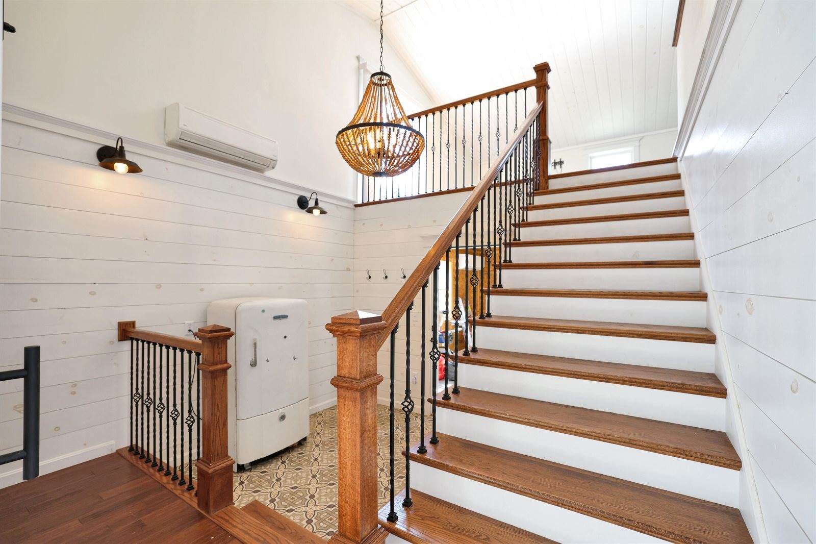 43 Fords Lane, Mapleton, ME 04757