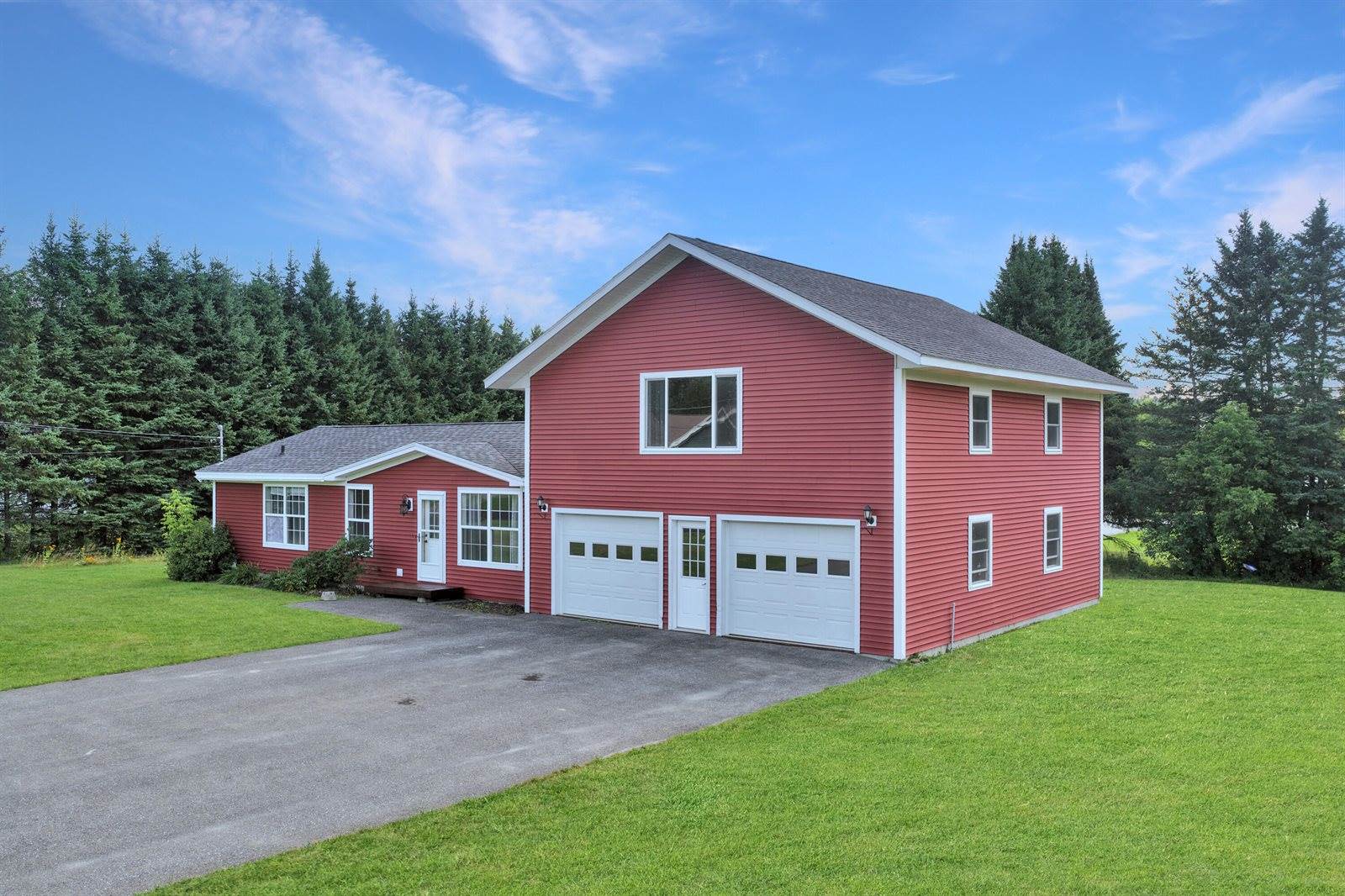 43 Fords Lane, Mapleton, ME 04757