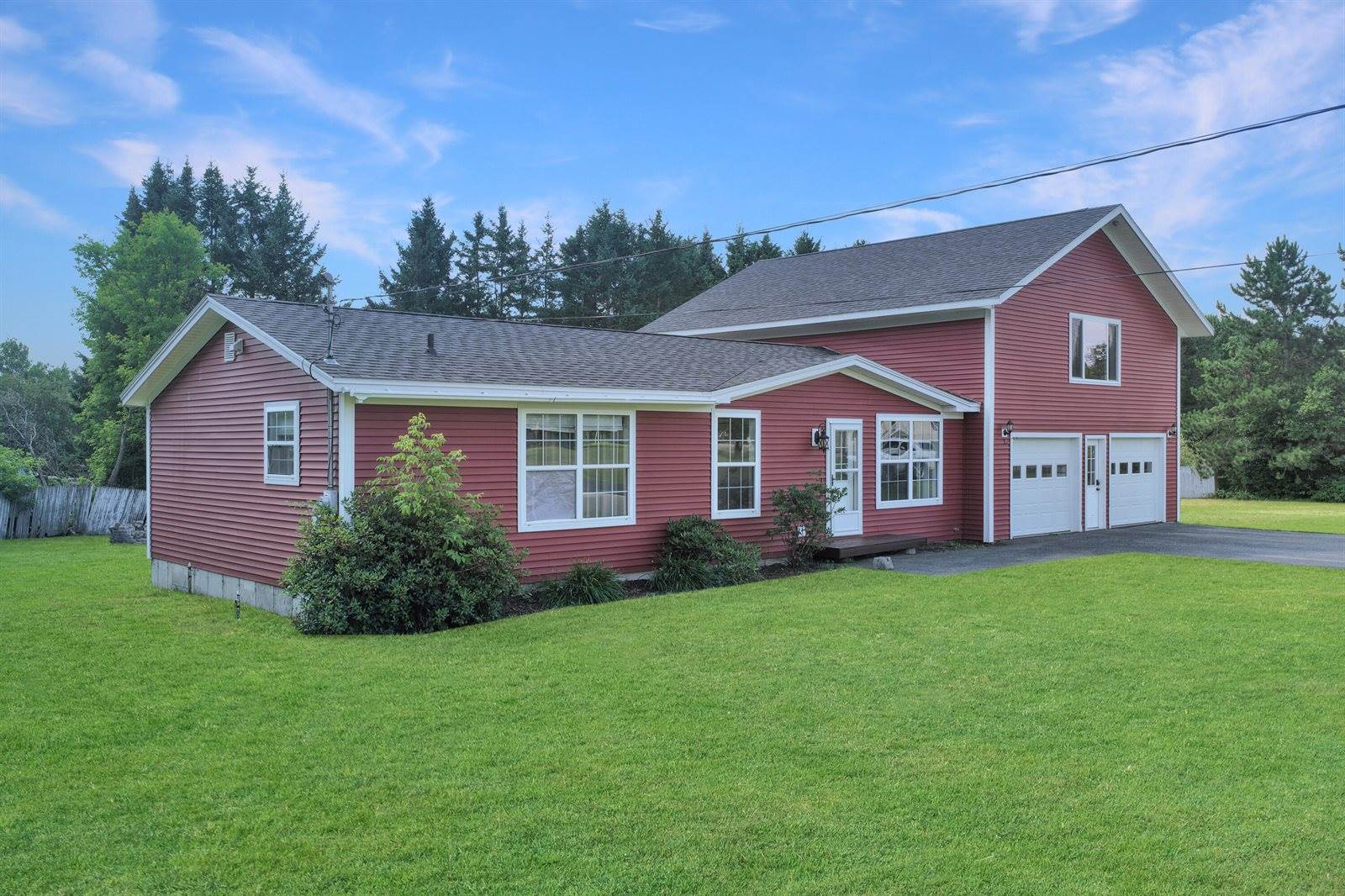 43 Fords Lane, Mapleton, ME 04757