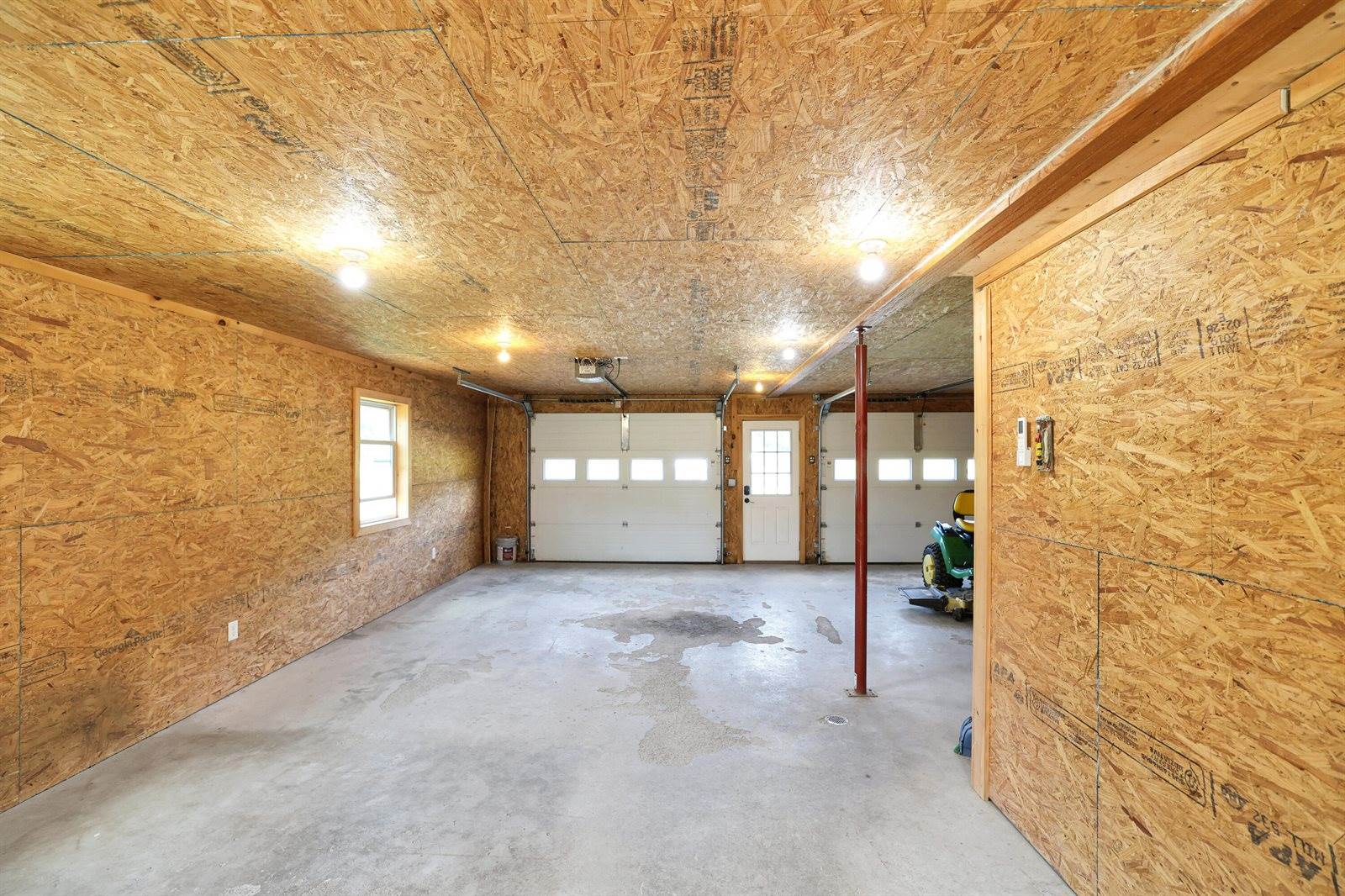 43 Fords Lane, Mapleton, ME 04757