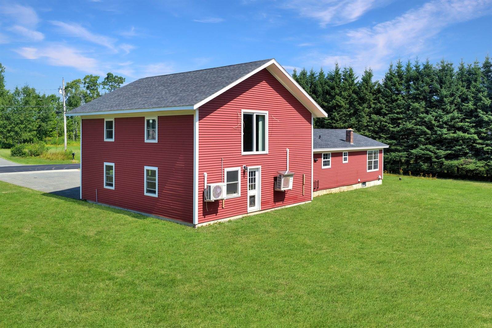 43 Fords Lane, Mapleton, ME 04757
