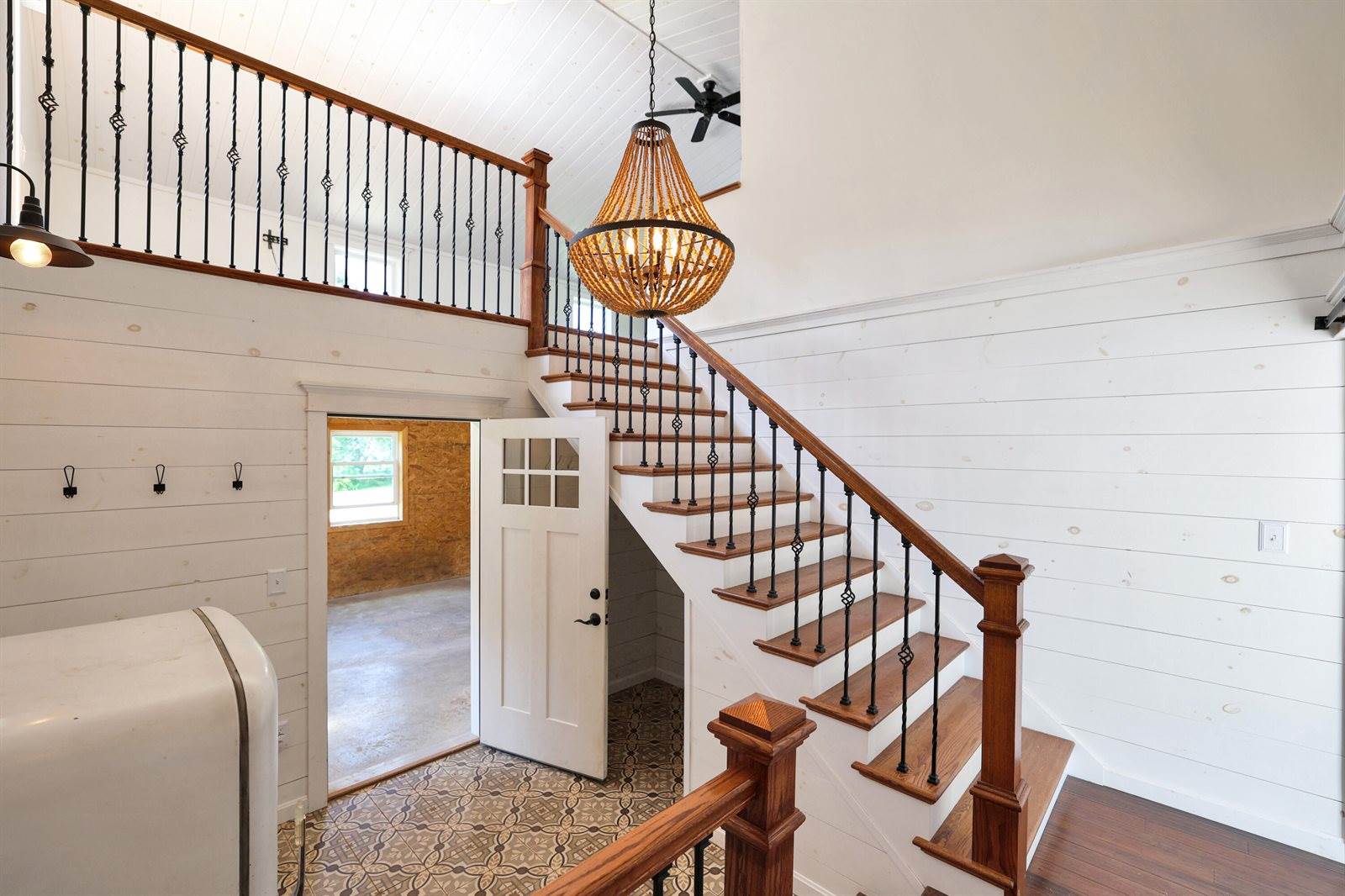 43 Fords Lane, Mapleton, ME 04757