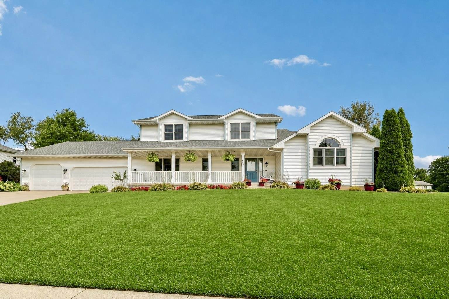 304 North Atwood Lane, Deerfield, WI 53531