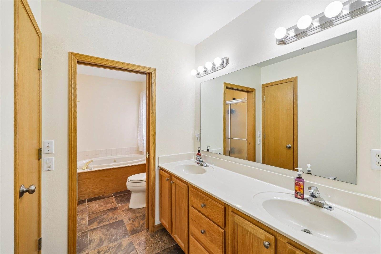 304 North Atwood Lane, Deerfield, WI 53531