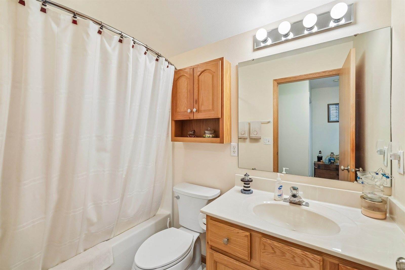 304 North Atwood Lane, Deerfield, WI 53531