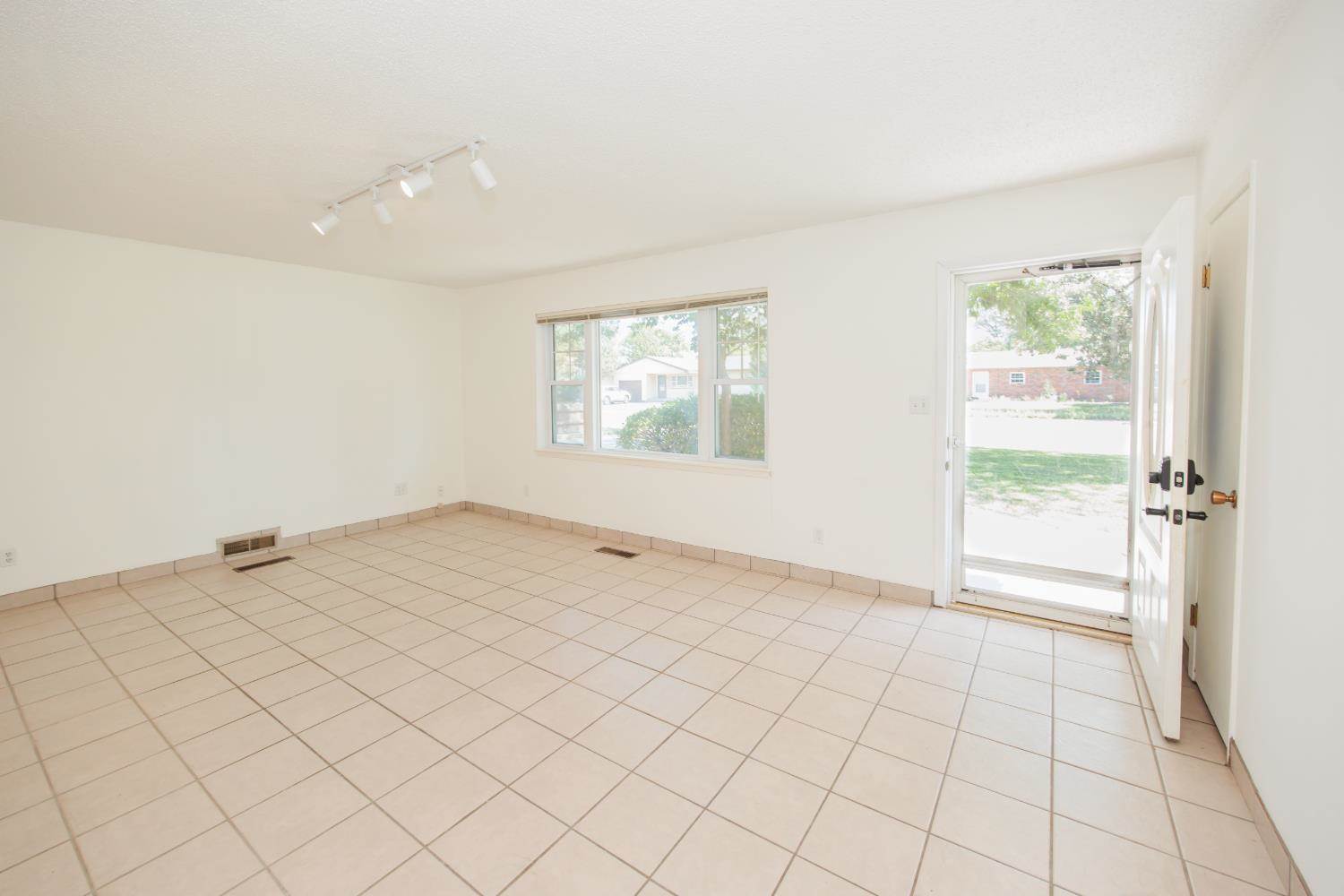 1005 North Missouri, Ulysses, KS 67880