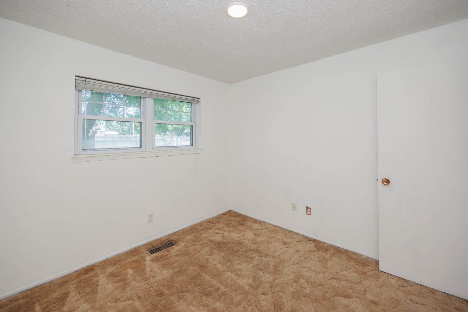 1005 North Missouri, Ulysses, KS 67880