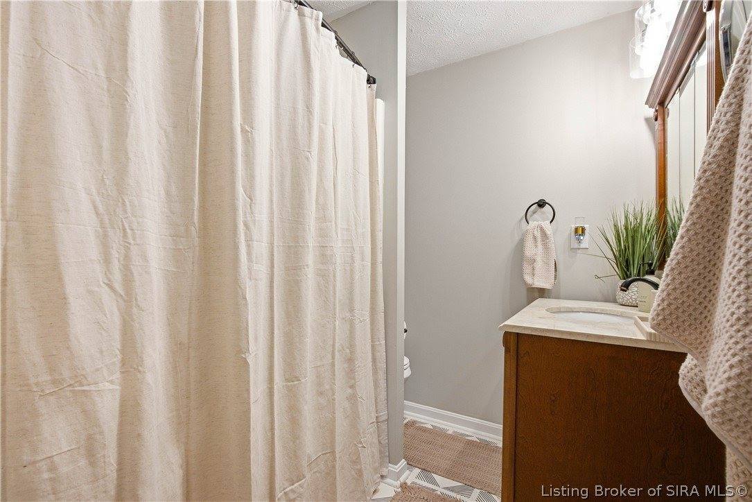 302 Bates Drive, Charlestown, IN 47111