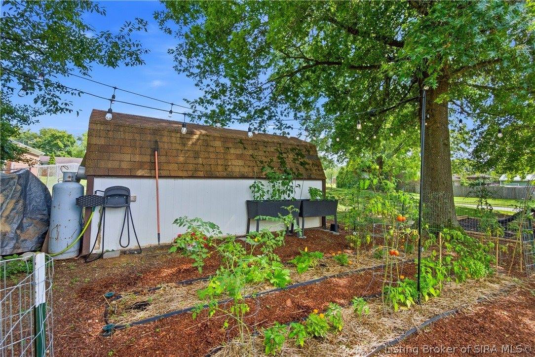 302 Bates Drive, Charlestown, IN 47111
