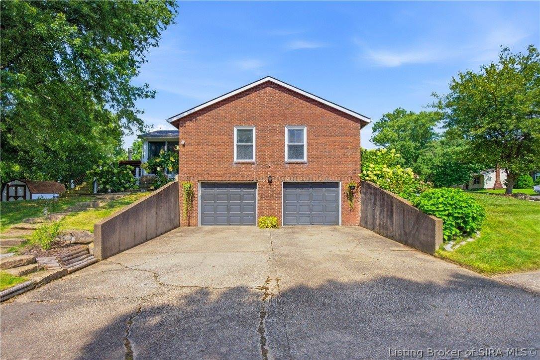 302 Bates Drive, Charlestown, IN 47111
