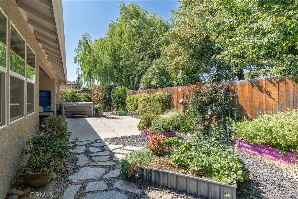 10 Harmony Park, Chico, CA 95973