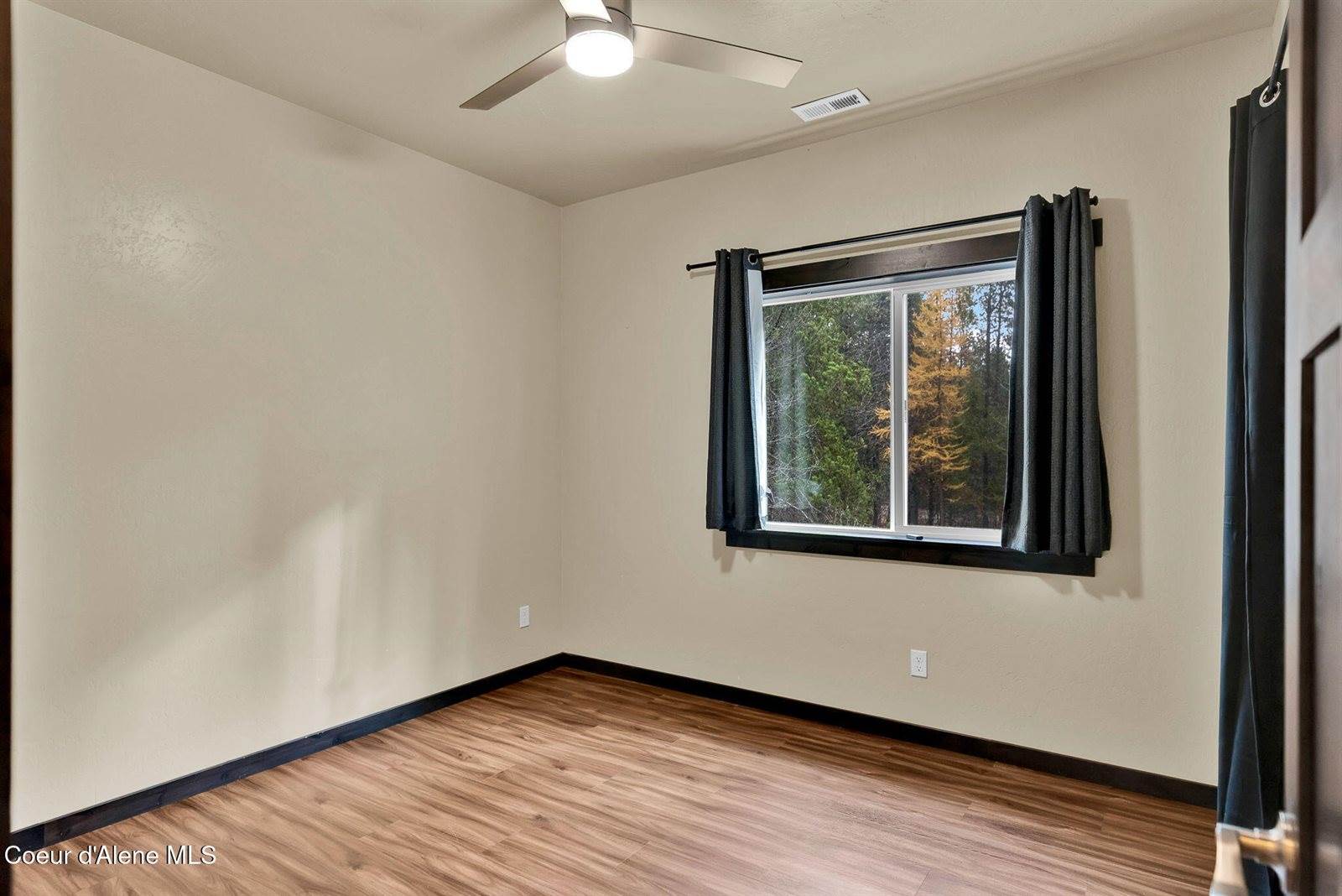 42 Seneacquoteen, Priest River, ID 83856