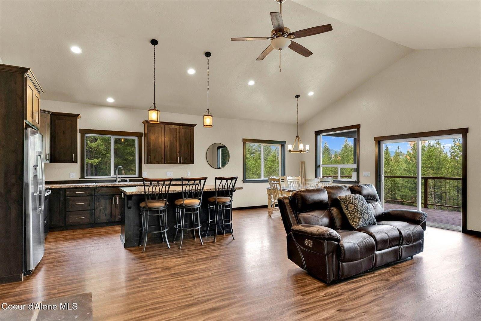 42 Seneacquoteen, Priest River, ID 83856