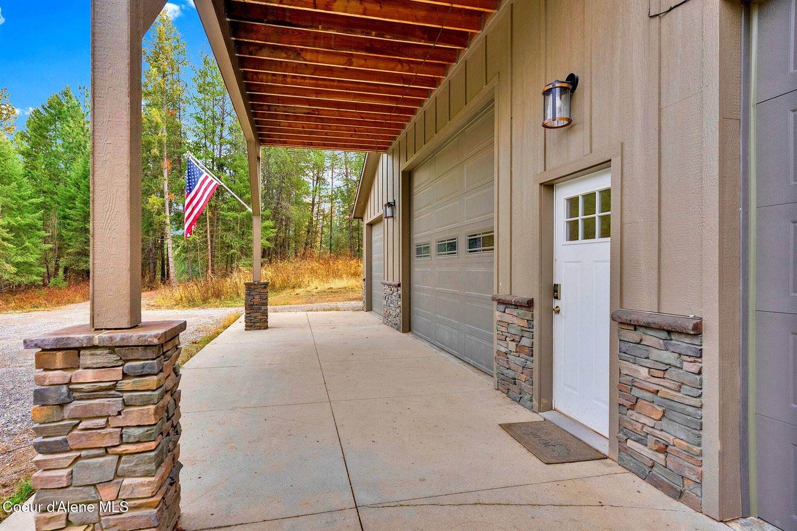 42 Seneacquoteen, Priest River, ID 83856