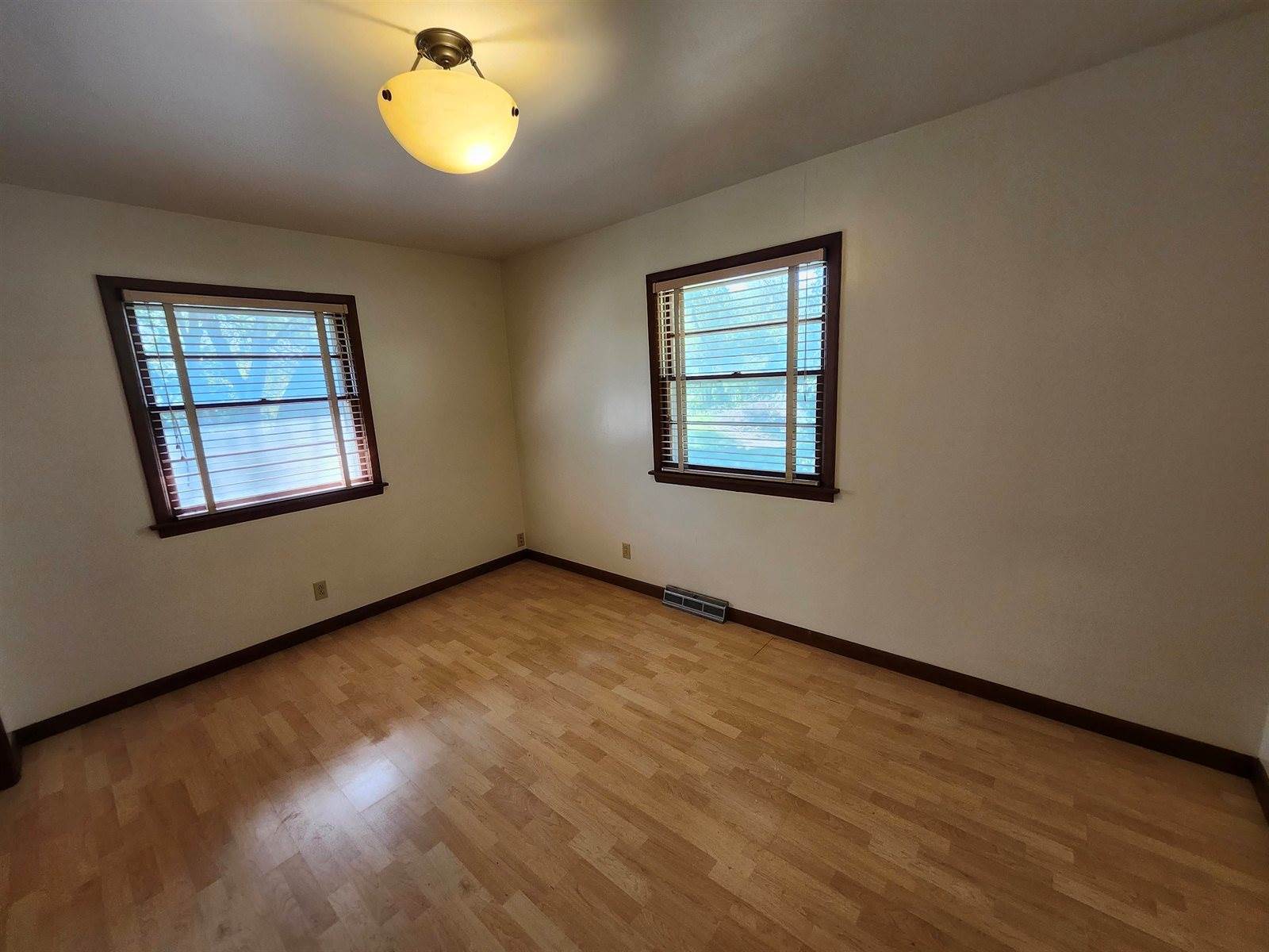 1403 North Meridian, Peck, KS 67120