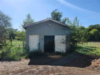 1403 North Meridian, Peck, KS 67120