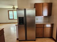 1403 North Meridian, Peck, KS 67120