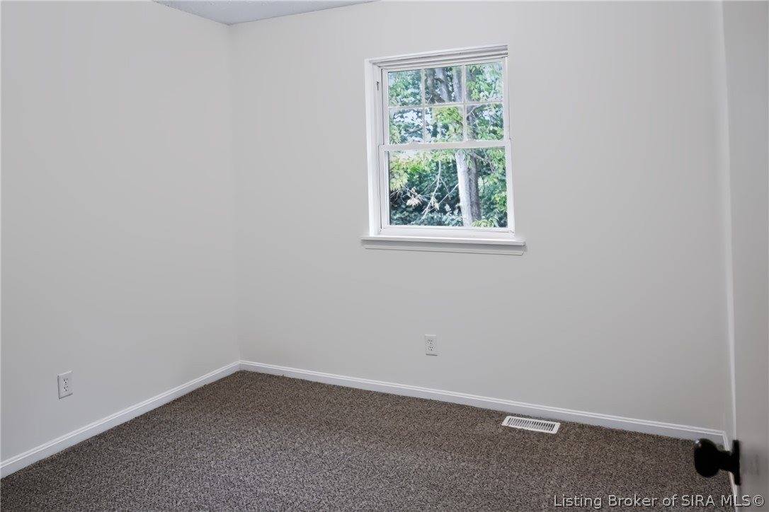 3033 Wooded Way, Jeffersonville, IN 47130