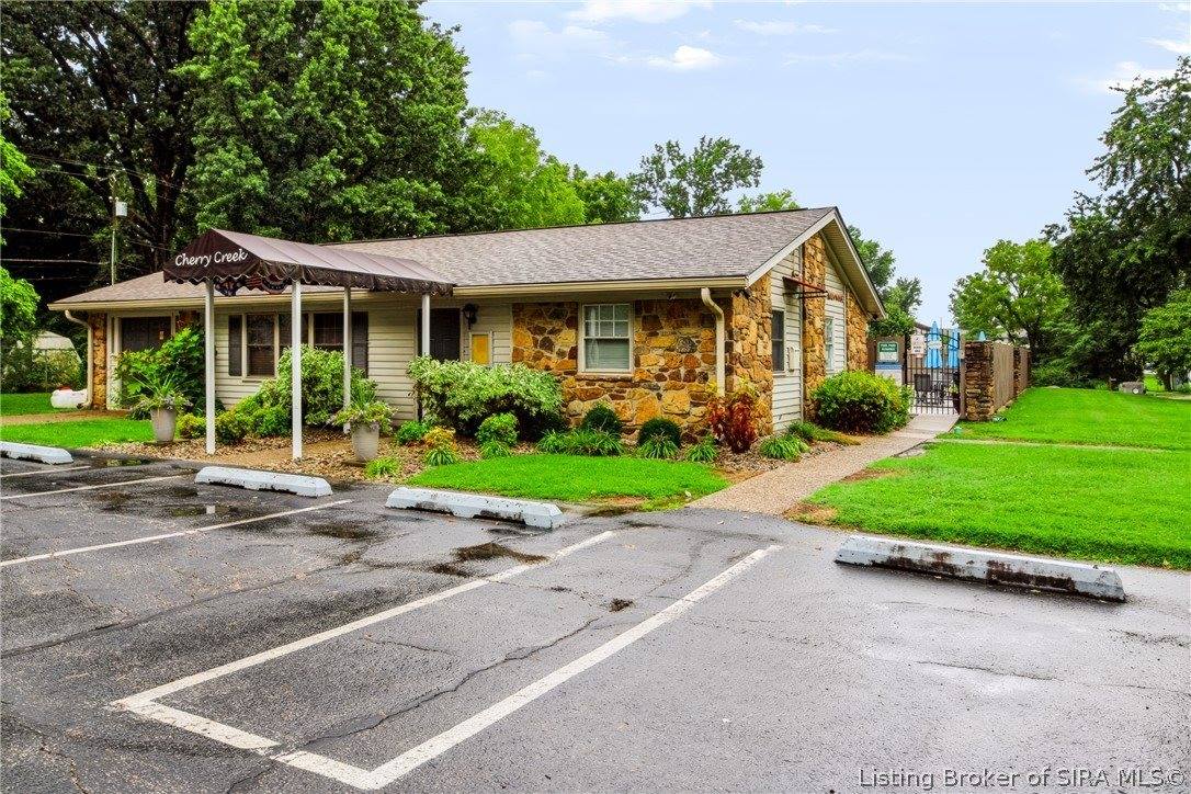 3033 Wooded Way, Jeffersonville, IN 47130