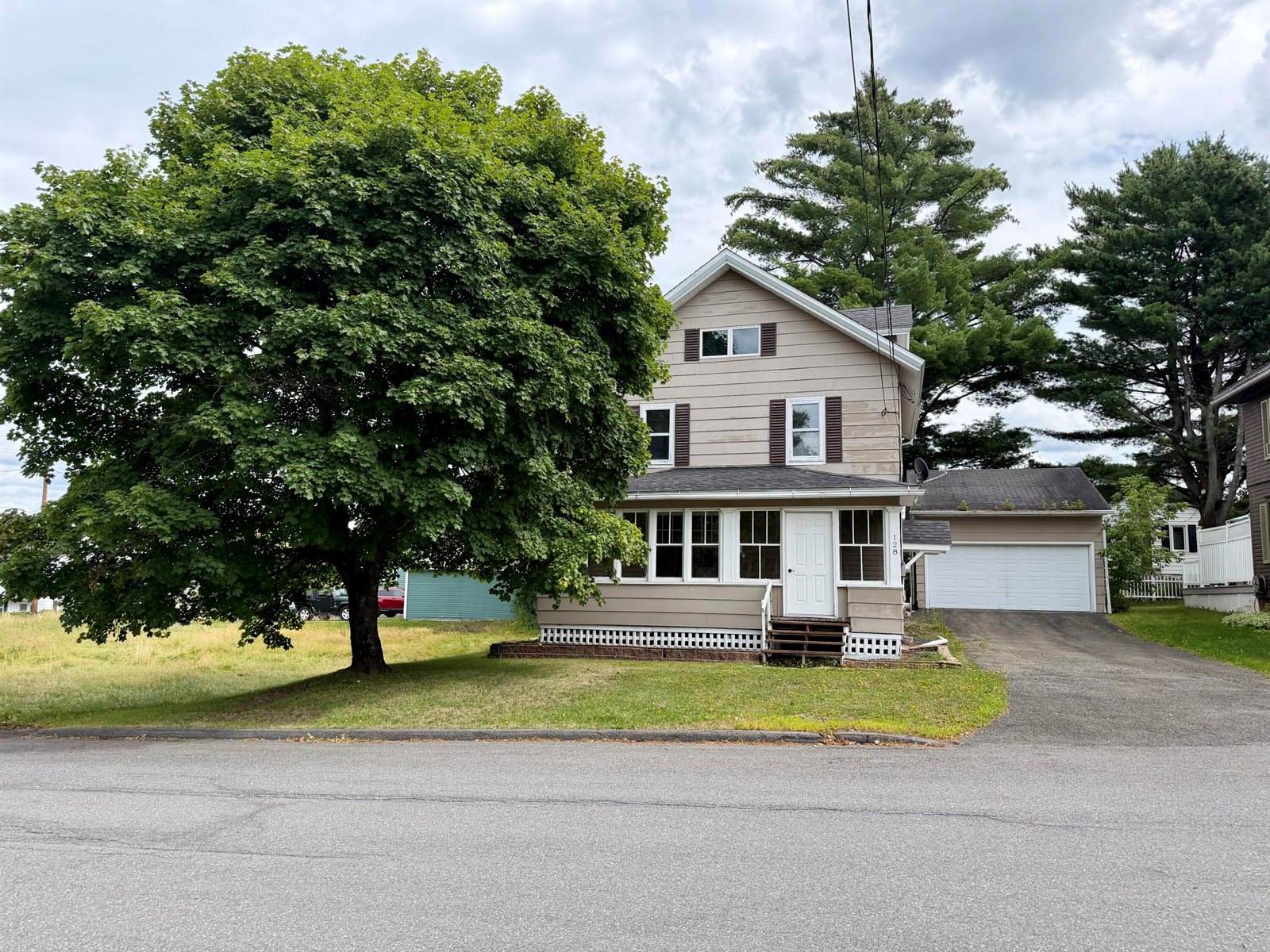 128 Fraser Avenue, Madawaska, ME 04756