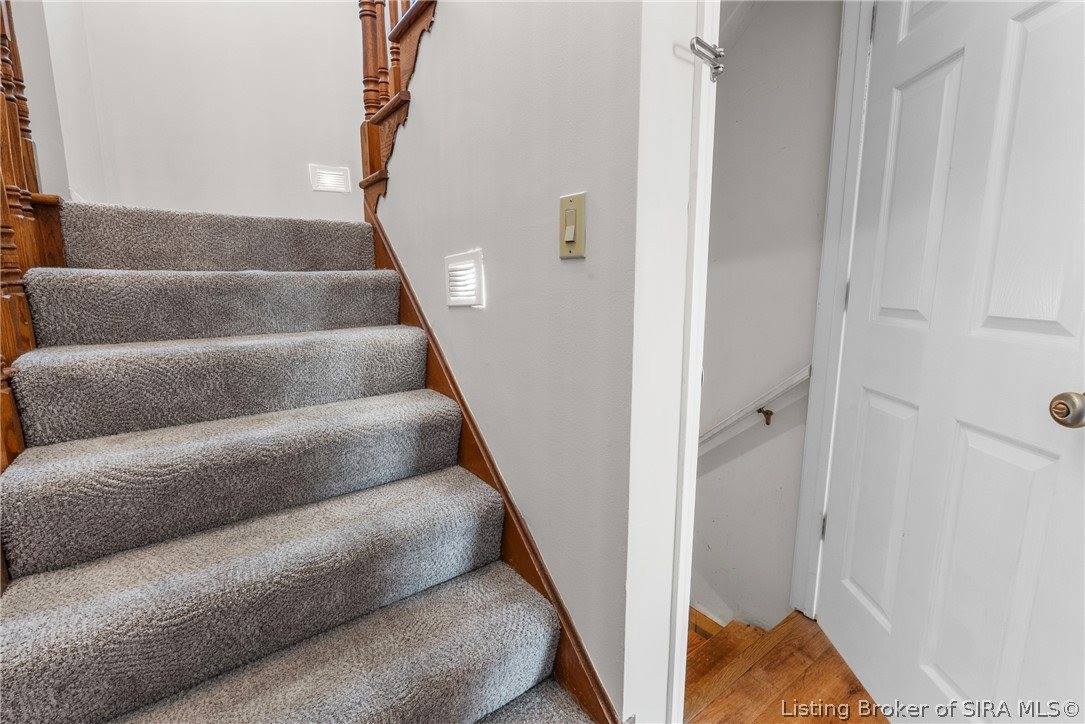 2206 Glenn Abbey, Jeffersonville, IN 47130