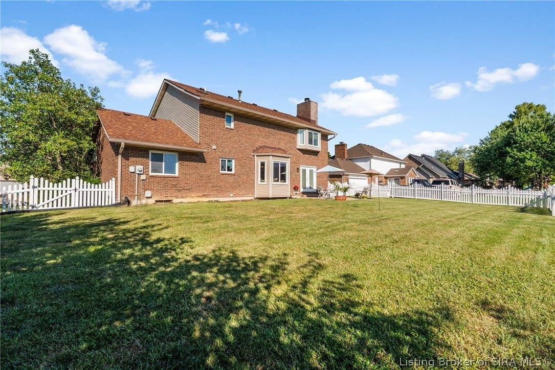 2206 Glenn Abbey, Jeffersonville, IN 47130