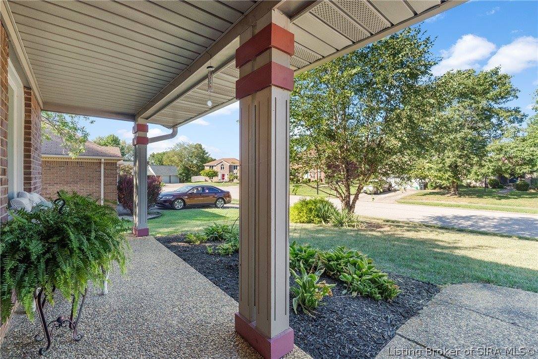 2206 Glenn Abbey, Jeffersonville, IN 47130