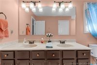 2206 Glenn Abbey, Jeffersonville, IN 47130