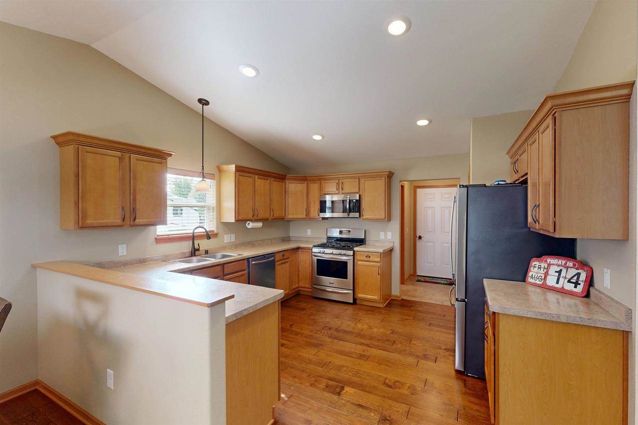 204 Woodland Preserve, Johnson Creek, WI 53094
